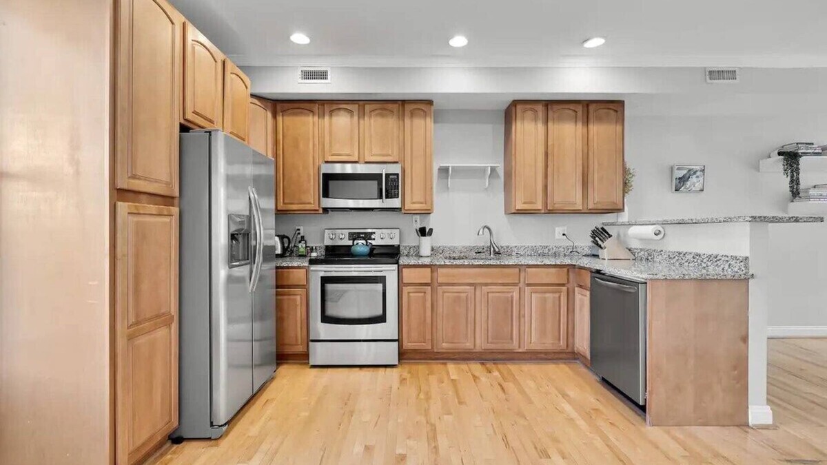 Eckington House | 3-BR DC Townhome Getaway Close to It All
