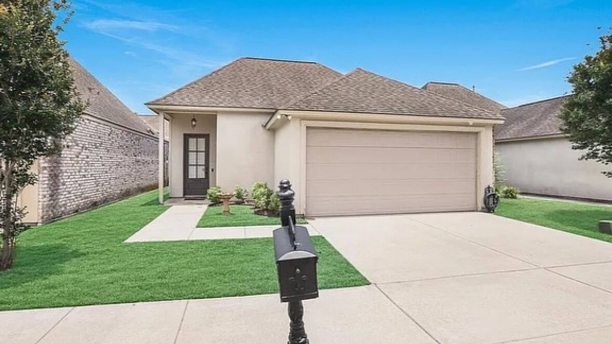Highlands - Perkins House | 3 BR home just minutes from LSU in a gated community