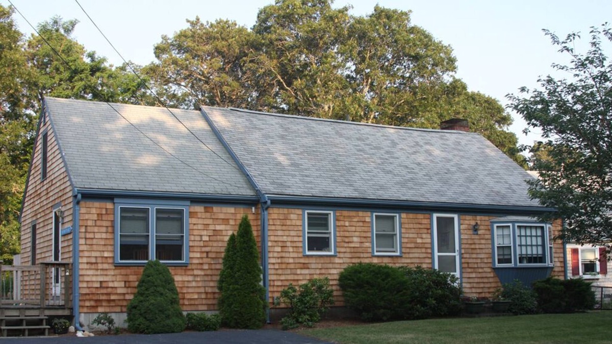 East Harwich Cottage | 3 BR with Bocce and Horseshoes - Near Harwich Ponds