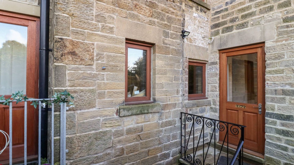 Pateley Bridge Apartment | 3 CHEWS COTTAGE, family friendly, with a garden in Pateley Bridge