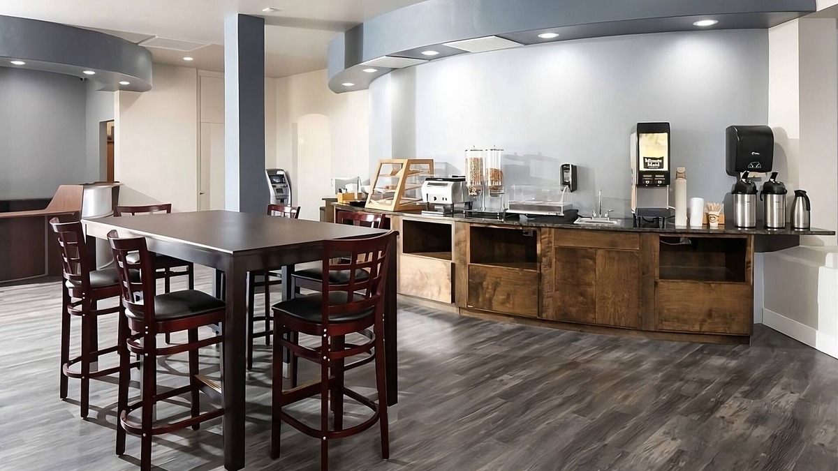 Downtown Tucson Hotel | 3 Comfortable Accommodation Close to University of Arizona! W/Pool Access!