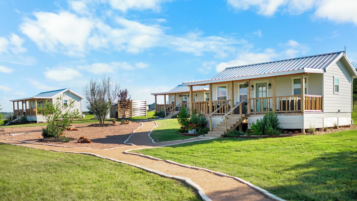 Fredericksburg Cottage | 3 cottages each with private hot tub and firepit in the heart of wine country