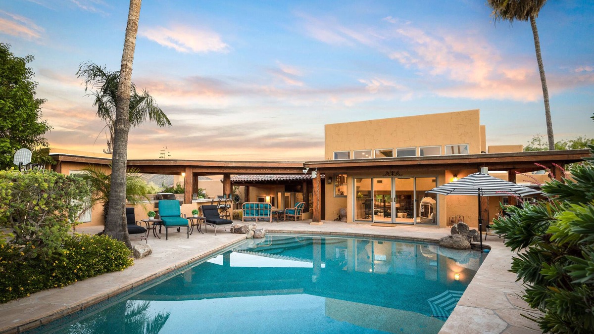North Scottsdale Villa | 3-Court Pickleball Retreat Surrounded by Mountains