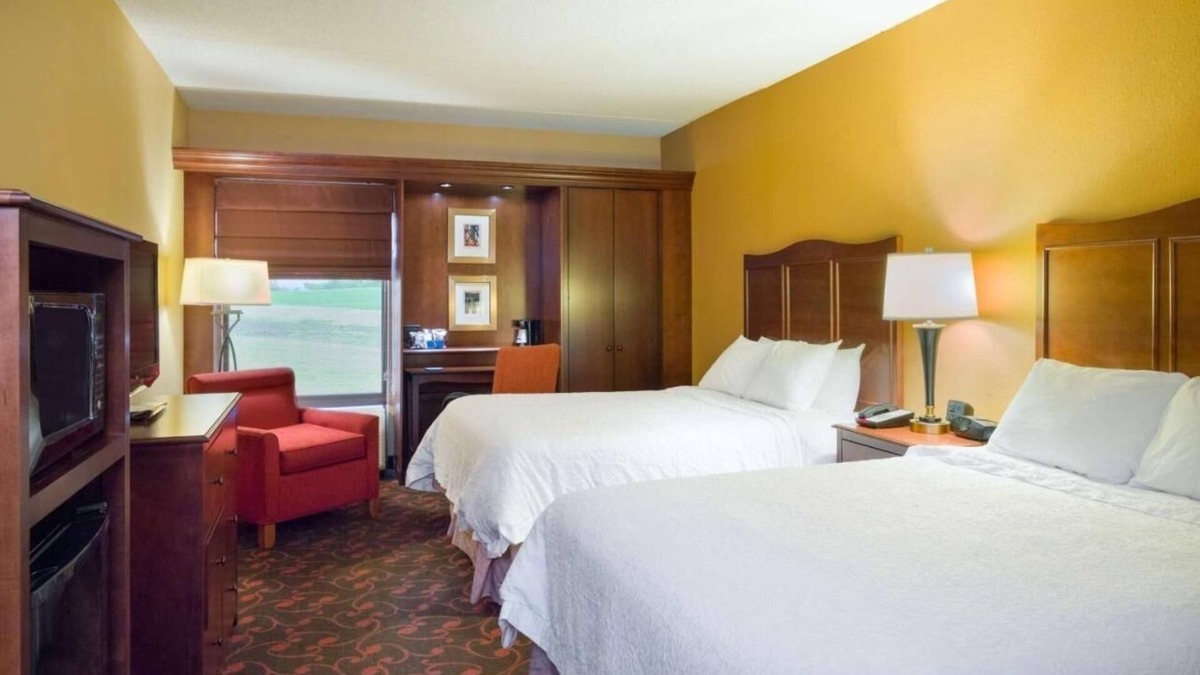 Carlisle Hotel | 3 Cozy Rooms with Free Breakfast – Ideal Location for Military Family Visits