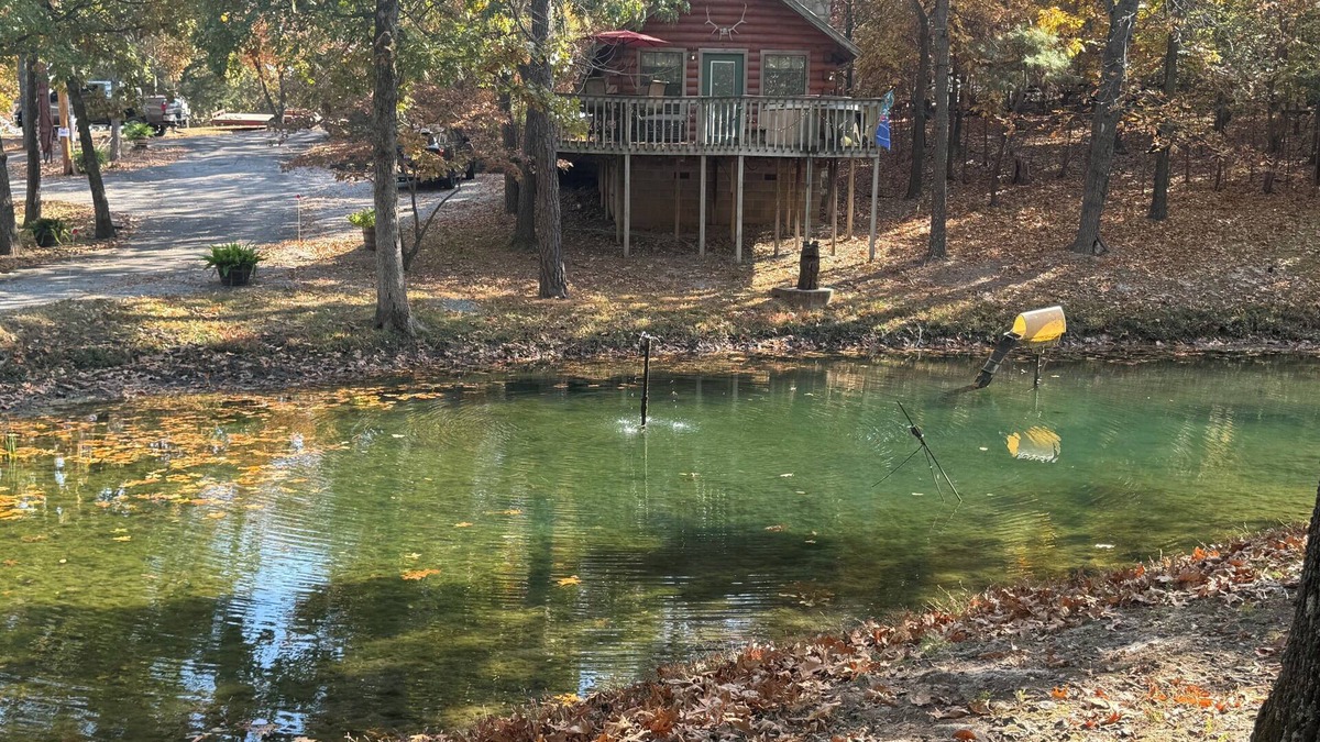 Afton Cabin | 3 Crosslake ROMANTIC Log Cabin in the woods. Hot Tub & Wood Burning Fire Place.
