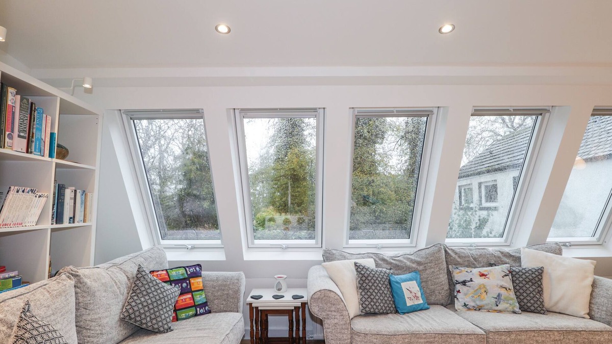 Glenmorangie Cottage | 3 DUNROBIN STREET, pet friendly, with a garden in Tain