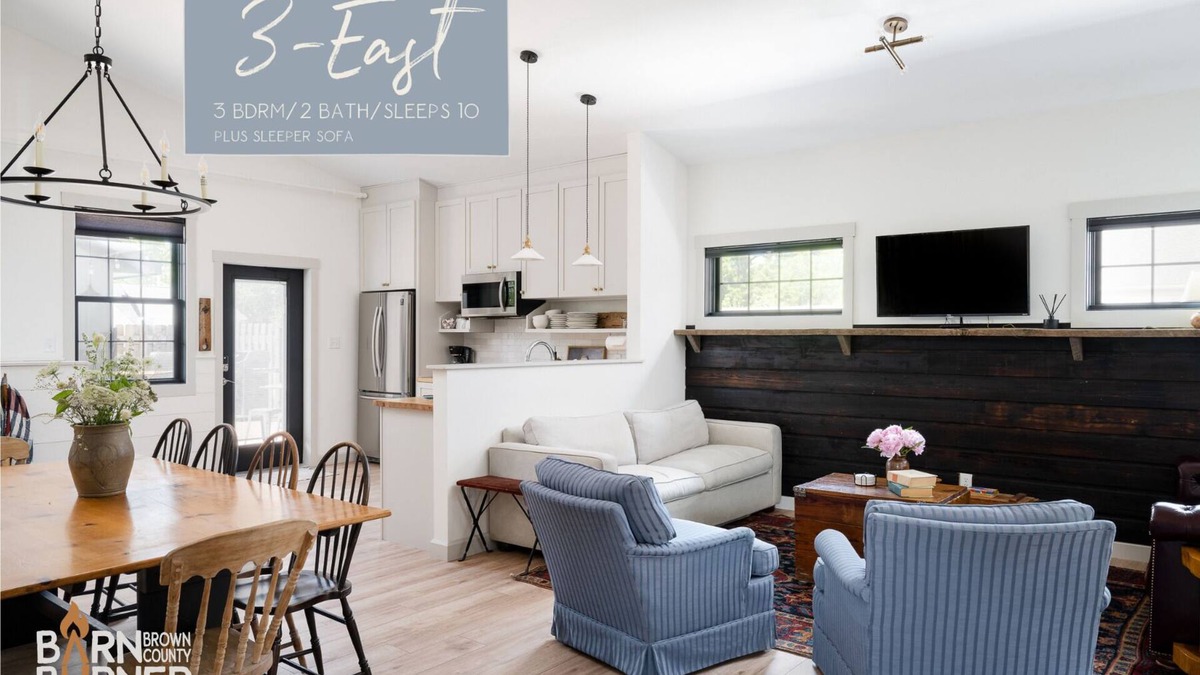 Nashville Apartment | 3-East: Luxe 3BR in Downtown Nashville, IN w/Rooftop Patio