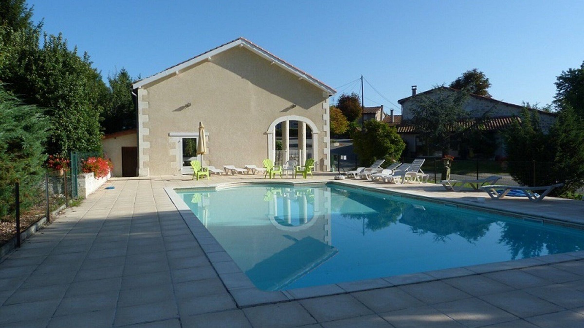Oriolles House | 3 Gîtes and Mobilhome for 28 people