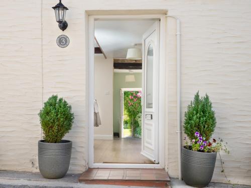 Laugharne House | 3 Horse Pool Road