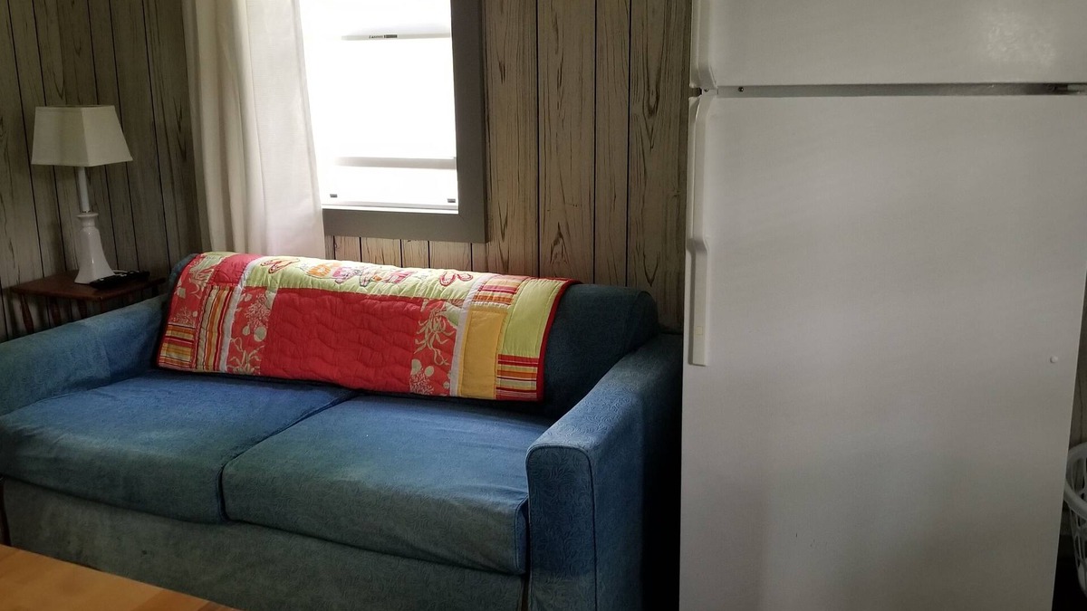 Birchwood Cabin | #3 is a quaint, affordable cabin on the shores of Birch Lk, 1 Boat Slip Included