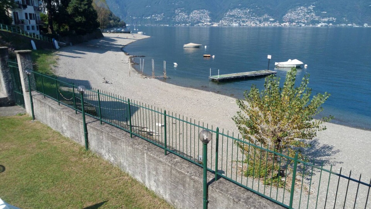 Zenna Apartment | 3 bedroom apartment in small residence on the beach