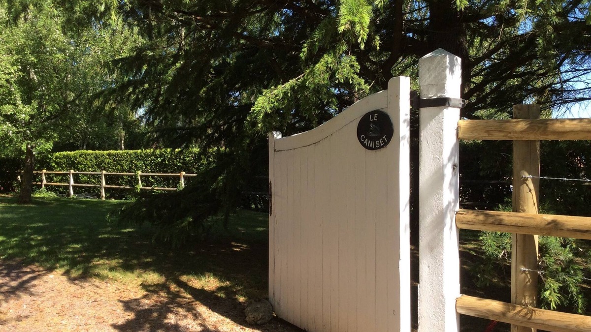 Benerville-sur-Mer House | 3 km from Deauville large family house with sea view