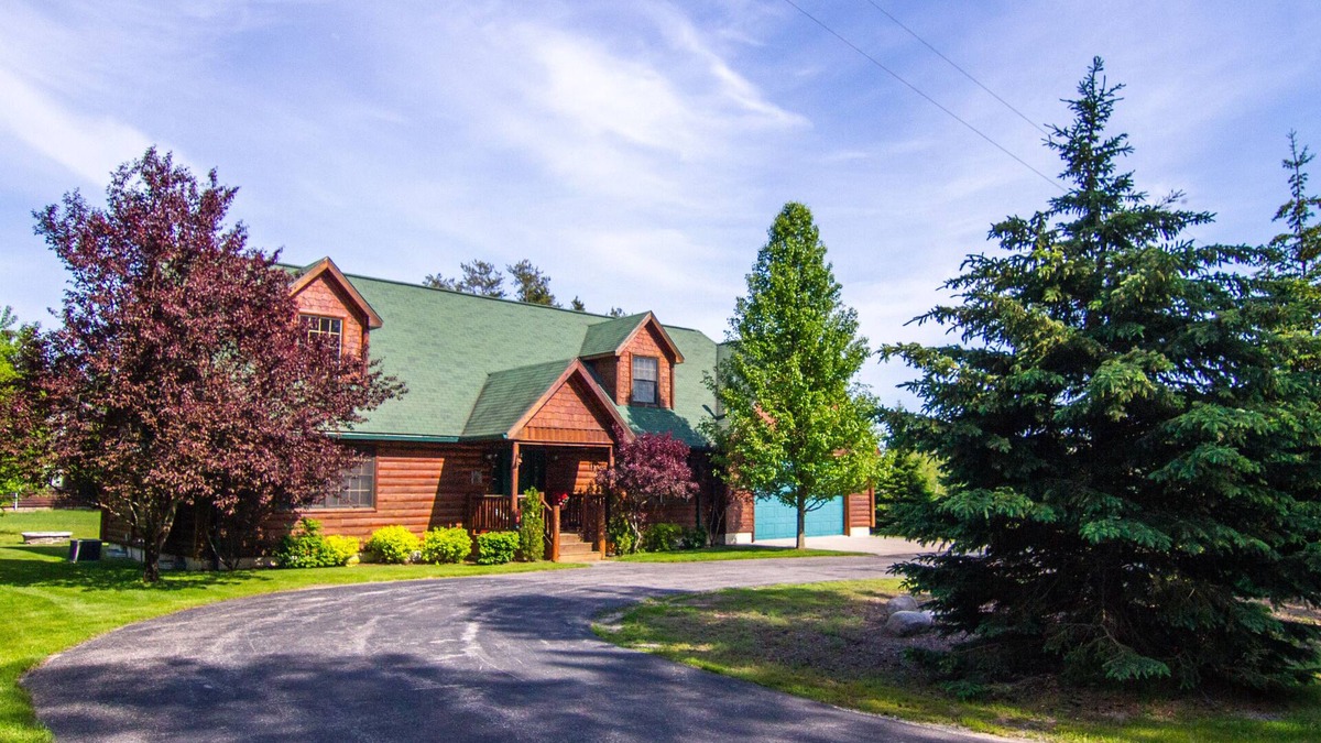 Thompsonville House | 3 level Executive Home in the Village of Crystal Mountain Resort
