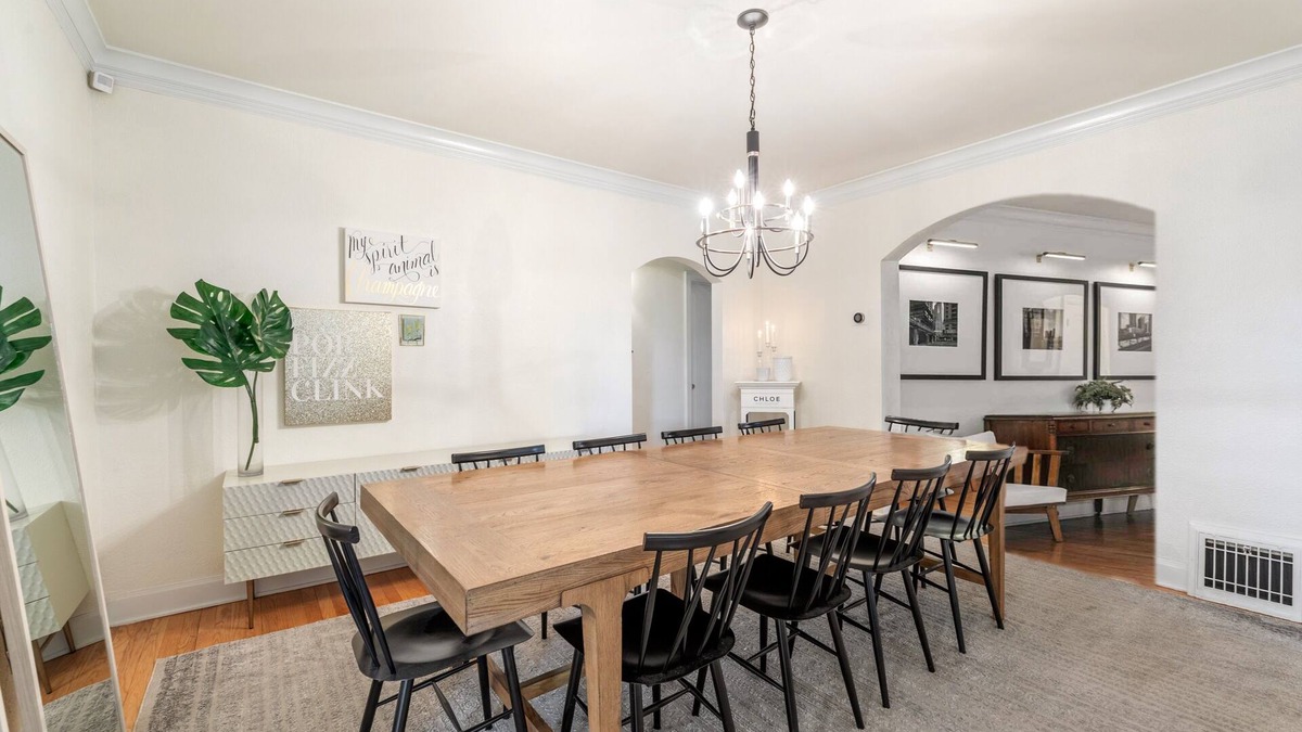 Aksarben - Elmwood Park House | 3 Living Rooms, 2 Garages, Gym & Chef’s Kitchen! Room for the Whole Group!