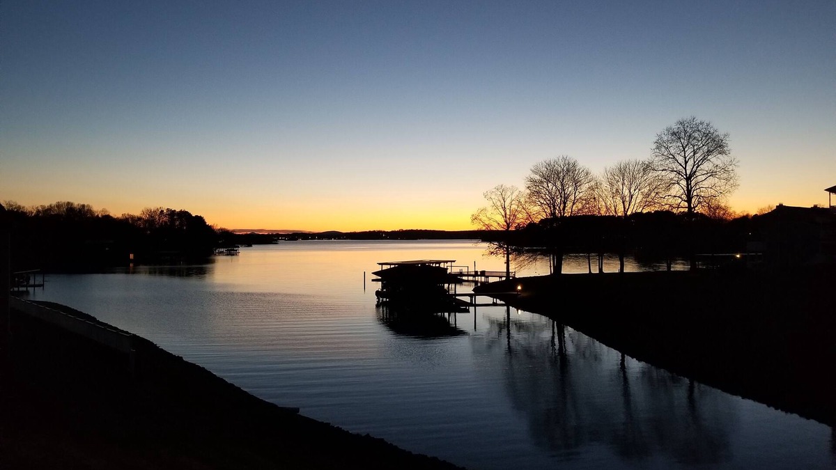 Huddleston House | 3 Master Suite, 3 BA spacious townhome on SML with Boat and Slip