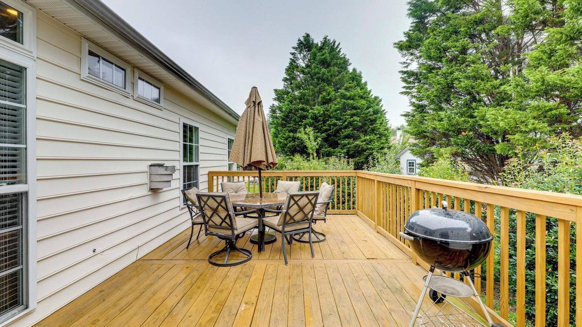Ocean View House | 3 Mi to Bethany Beach: Family Home w/Movie Room!