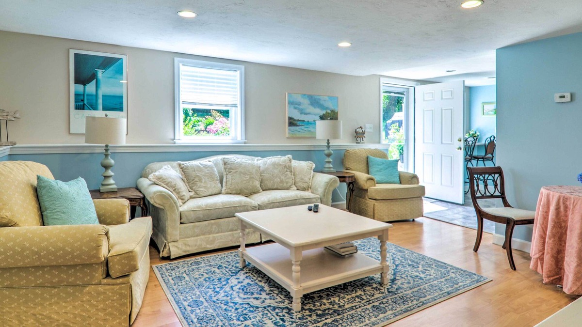 Bourne Apartment | 3 Mi to Bourne Scenic Park: Quaint Cape Cod Apt