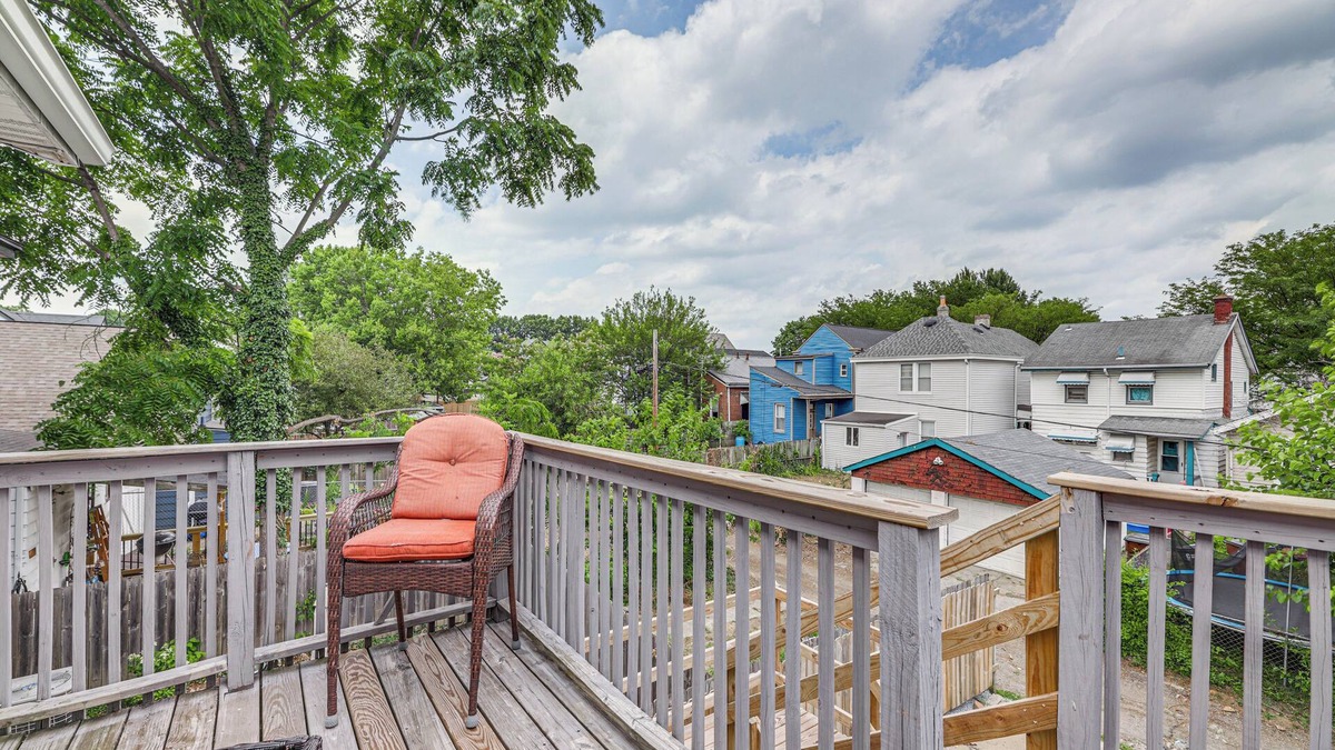 Latonia House | 3 Mi to Cincinnati: Covington Home w/Patio!