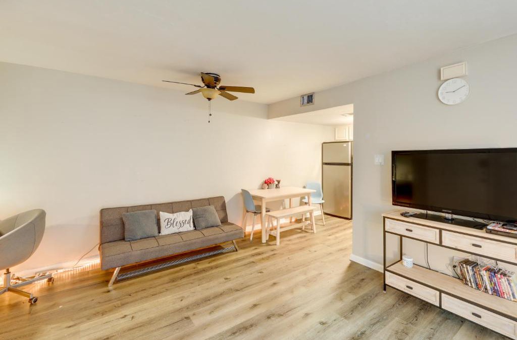 Riverside Apartment | 3 Mi to Dtwn Austin Pet-Friendly Condo with Pool