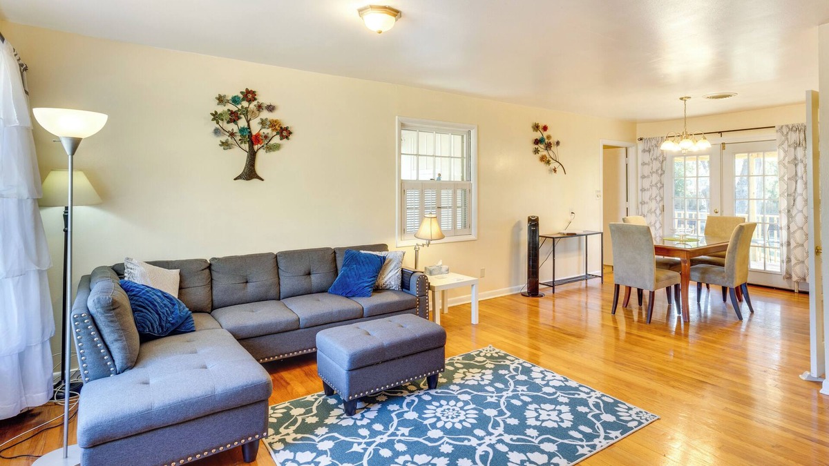 Tallahassee House | 3 Mi to Dtwn: Home w/Yard in Tallahassee
