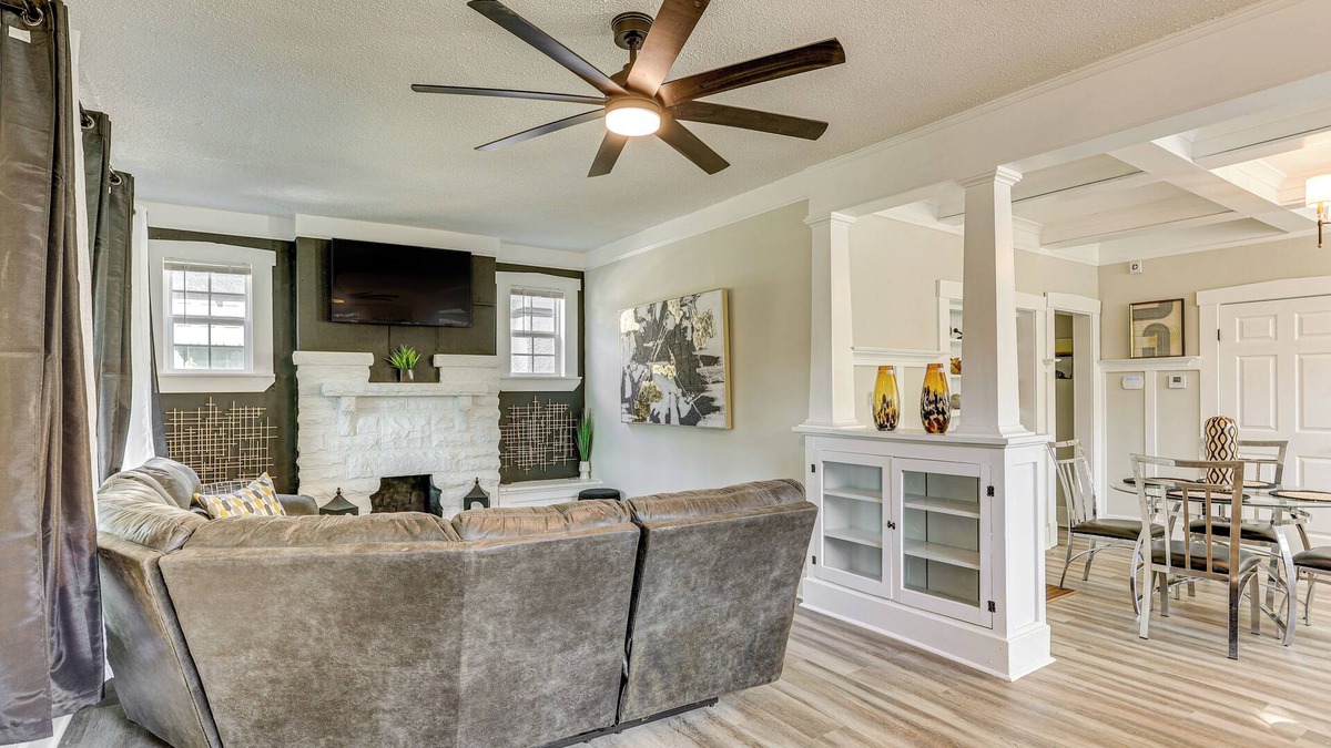 Crosstown House | 3 Mi to Dtwn: Memphis Family Home