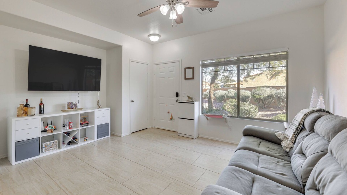 Mesa House | 3 Mi to Dtwn: Mesa Townhome w/Patio