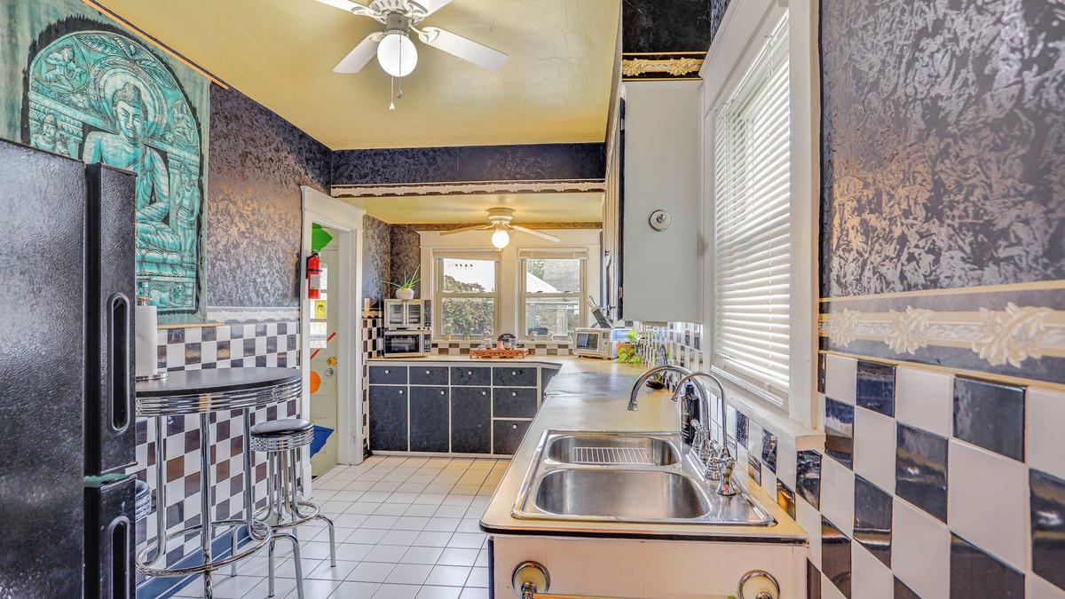 Downtown Toledo House | 3 Mi to Dtwn: Unique Toledo Retreat