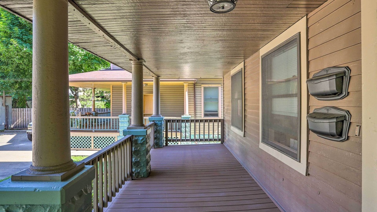 Tremont Apartment | 3 Mi to Dtwn: Walkable Apt in Cleveland!