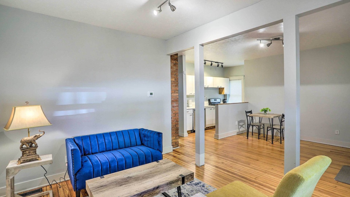 Tremont Apartment | 3 Mi to Dtwn: Walkable Apt in Cleveland!