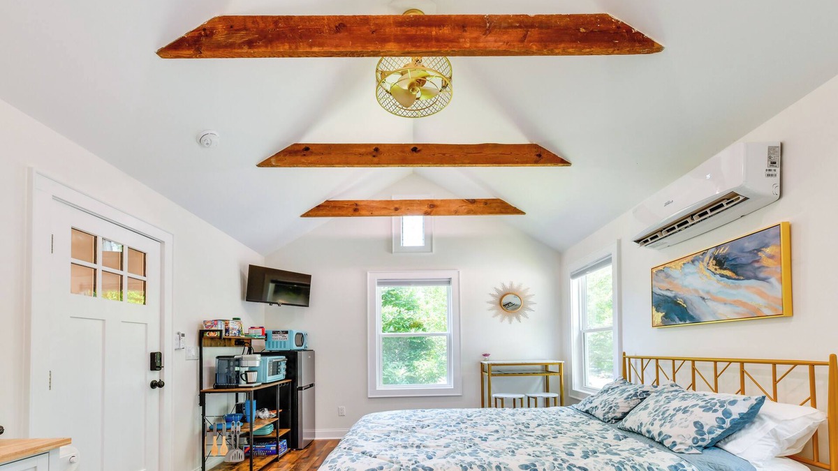 Winston - Salem Apartment | 3 Mi to Dtwn Winston-Salem: Studio on Miller Park!