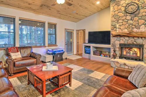 Torreon House | 3 Mi to Golf Course Show Low Escape with Fire Pit