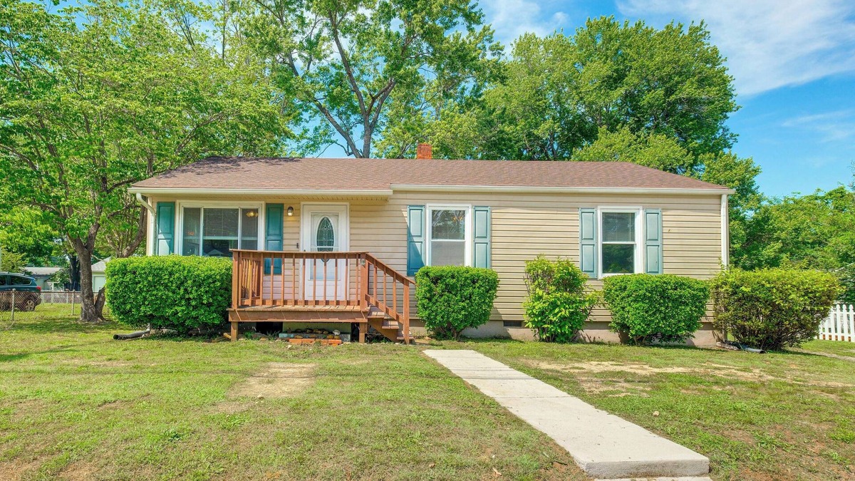 Hopewell House | 3 Mi to Historic Dtwn: Hopewell Home w/Yard