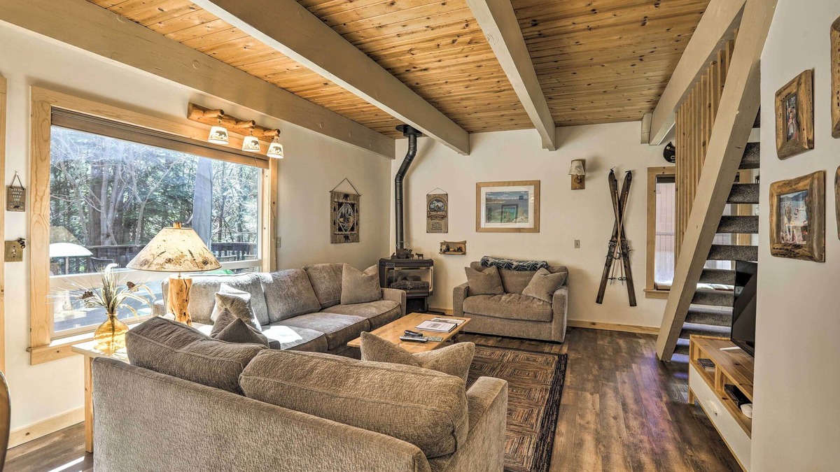 Incline Village Cabin | 3 Mi to Lake Tahoe: Quiet Incline Village Cabin!