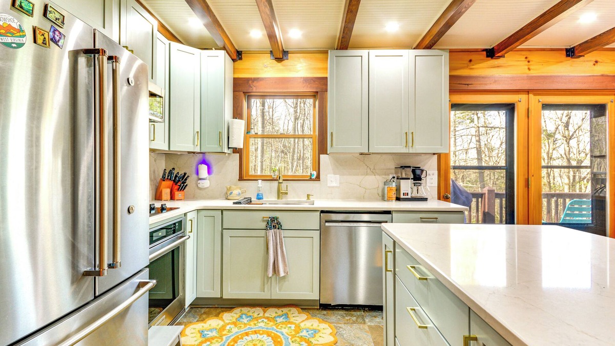 Galax Cabin | 3 Mi to Main St Galax: BBQ-Ready Home w/Fire Pit!