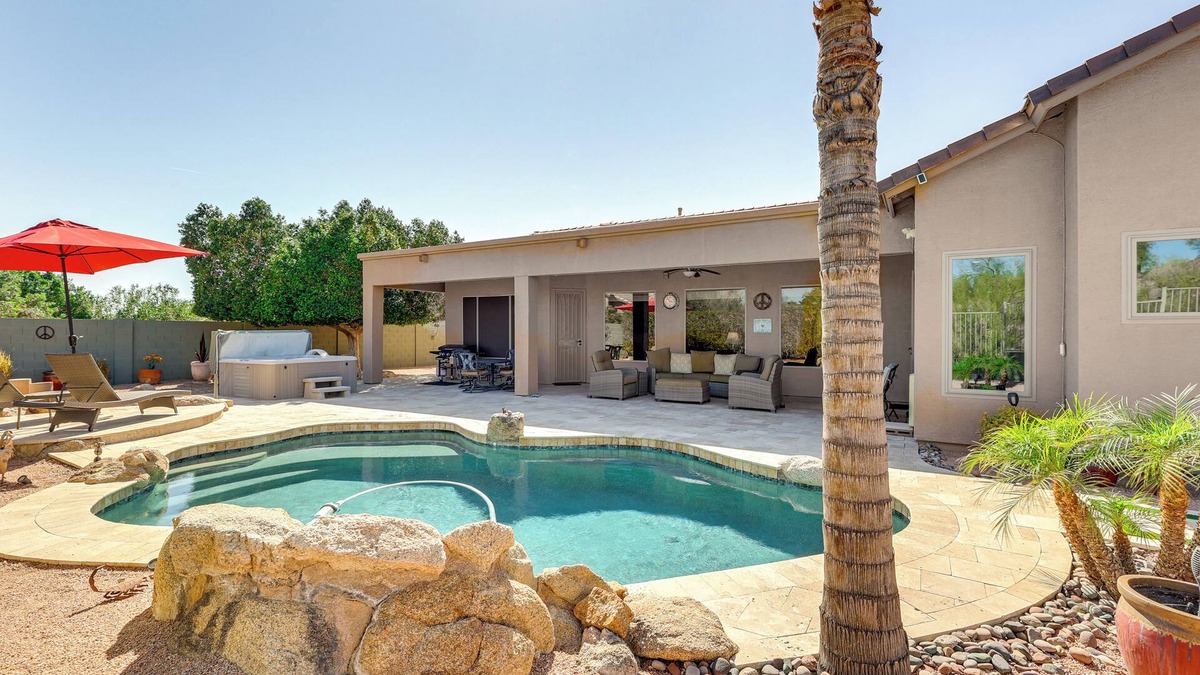 East Mesa House | 3 Mi to Usery Mtn Regional Park: Poolside Paradise