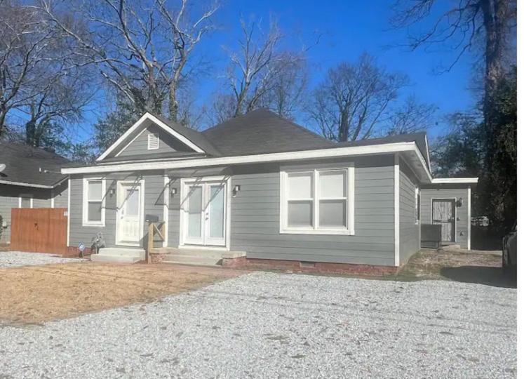 Atlanta House | 3 miles to Downtown Atlanta
