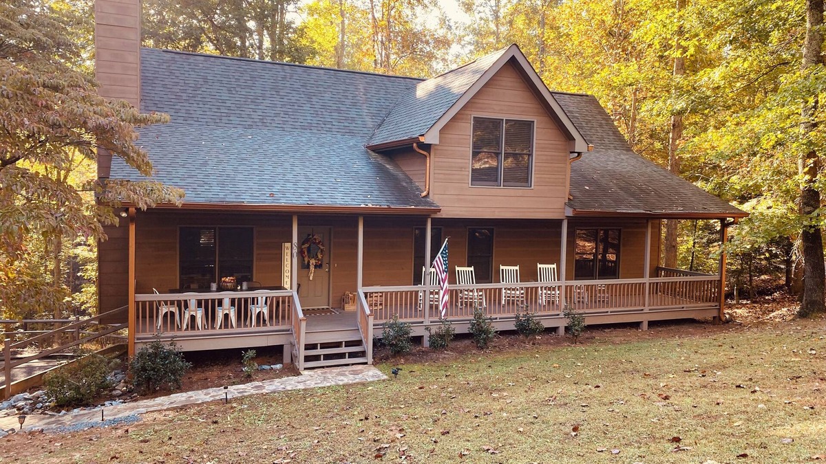 Dahlonega House | 3 miles to downtown! Renovated Luxury Cabin - wine cellar, firepit, theater room