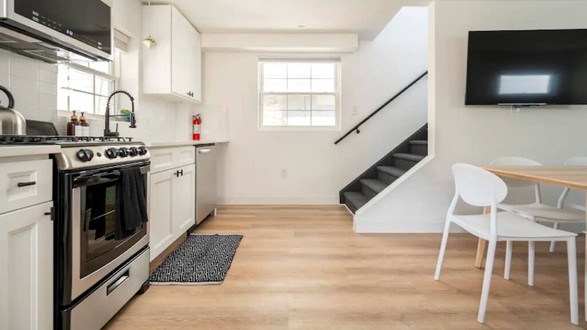 Queens House | 3 min to beach HOT TUB NYC Beach House