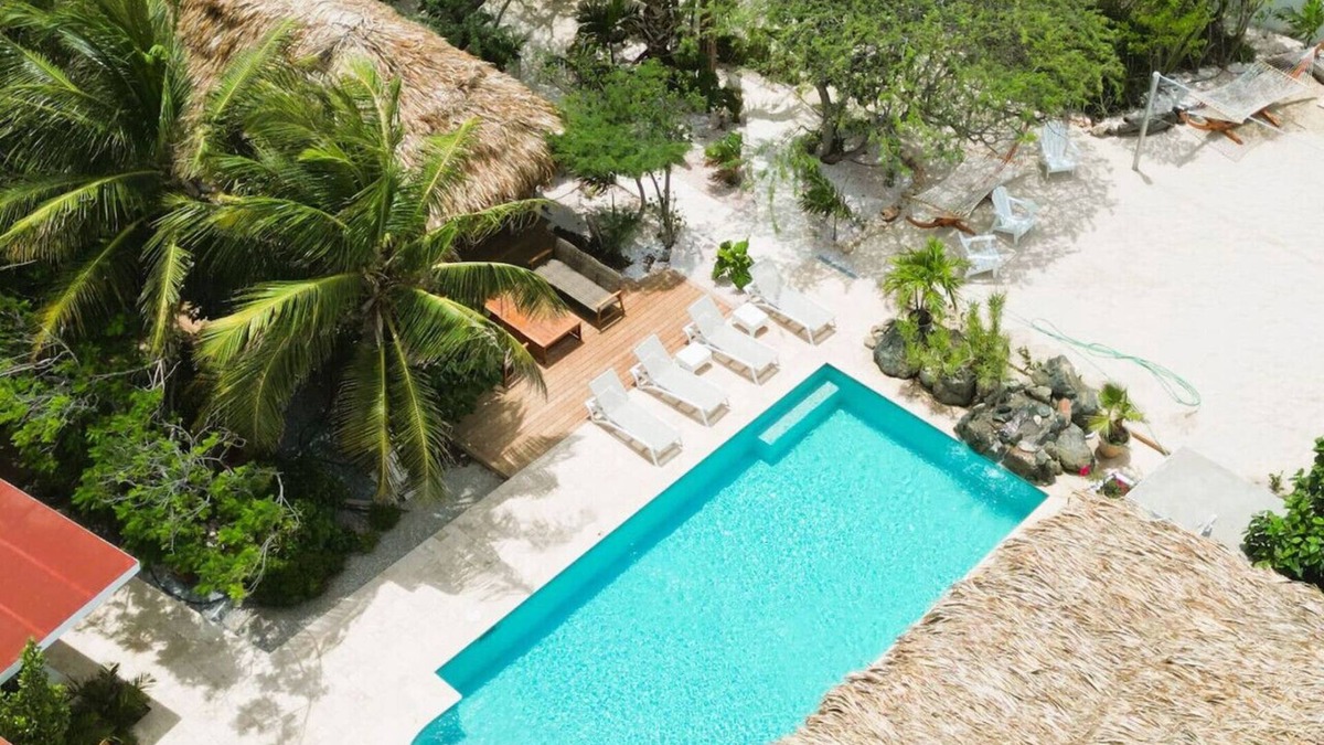 Malmok House | 3 Mins to Beach & 6BR Villa w/Exclusive Pool at Boca Beach House by Bocobay