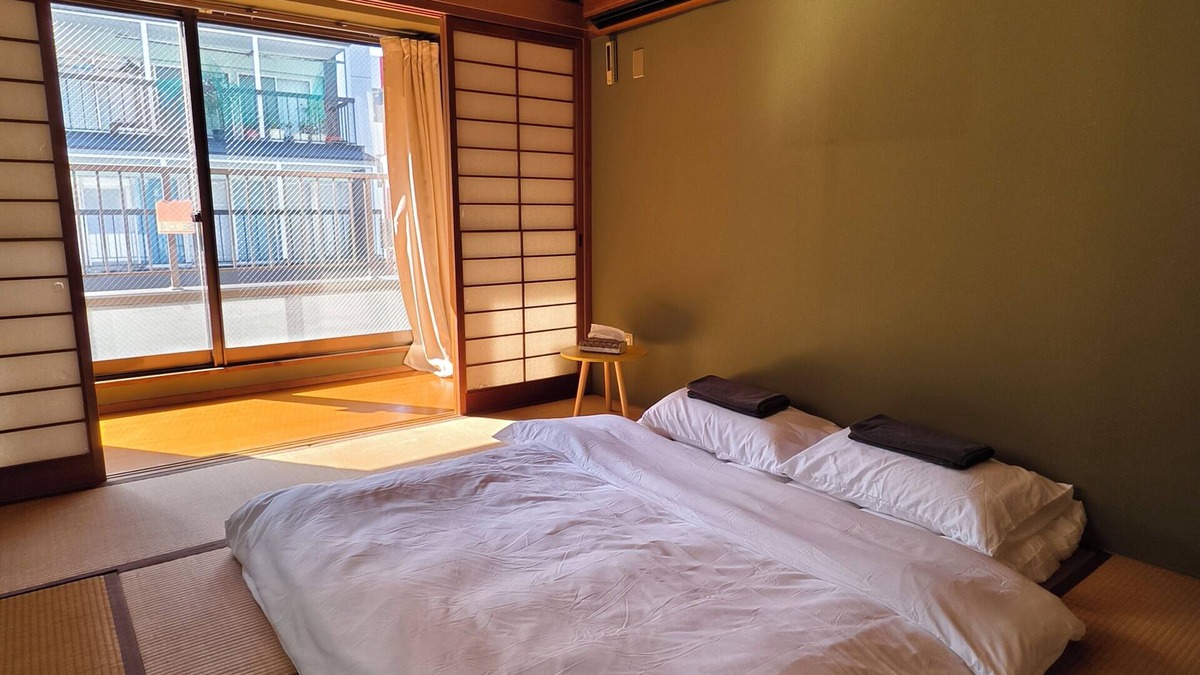 Chuo Apartment | 3 mins to C.S. Namba/Shinsaibashi 4 bedroom Apartment