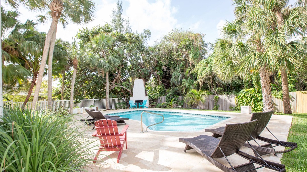 Ocean Ridge House | 3 Minute Walk To Beach-Discounted Rates- Relaxing-Private-Fun-Pool-WiFi-Near All