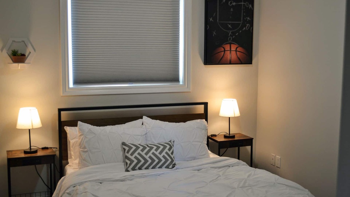 Port Elgin Apartment | 3 minutes drive to beach | Amazing Sunsets | Private Cozy Upper-Level Suite