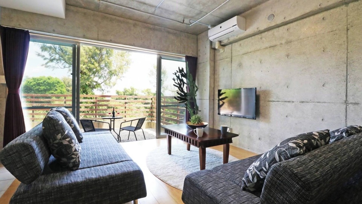 Kadena-cho Apartment | 3 minutes walk to Senaha Beach | Fashionable 1LDK /Nakagami-gun Okinawa