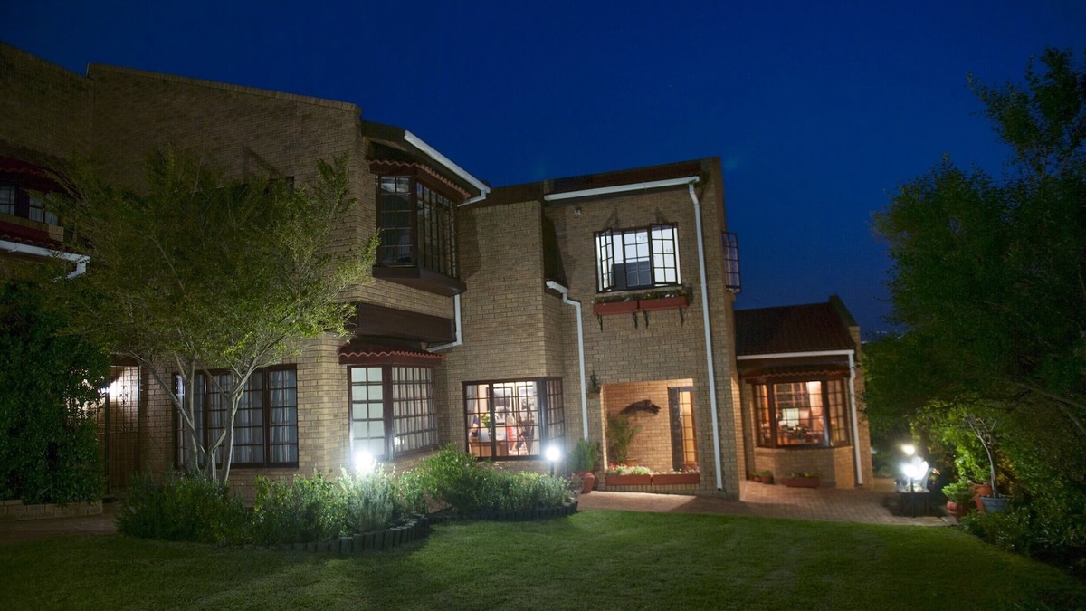Plettenberg Bay Bed & Breakfast | 3 minutes walk to Robberg beach