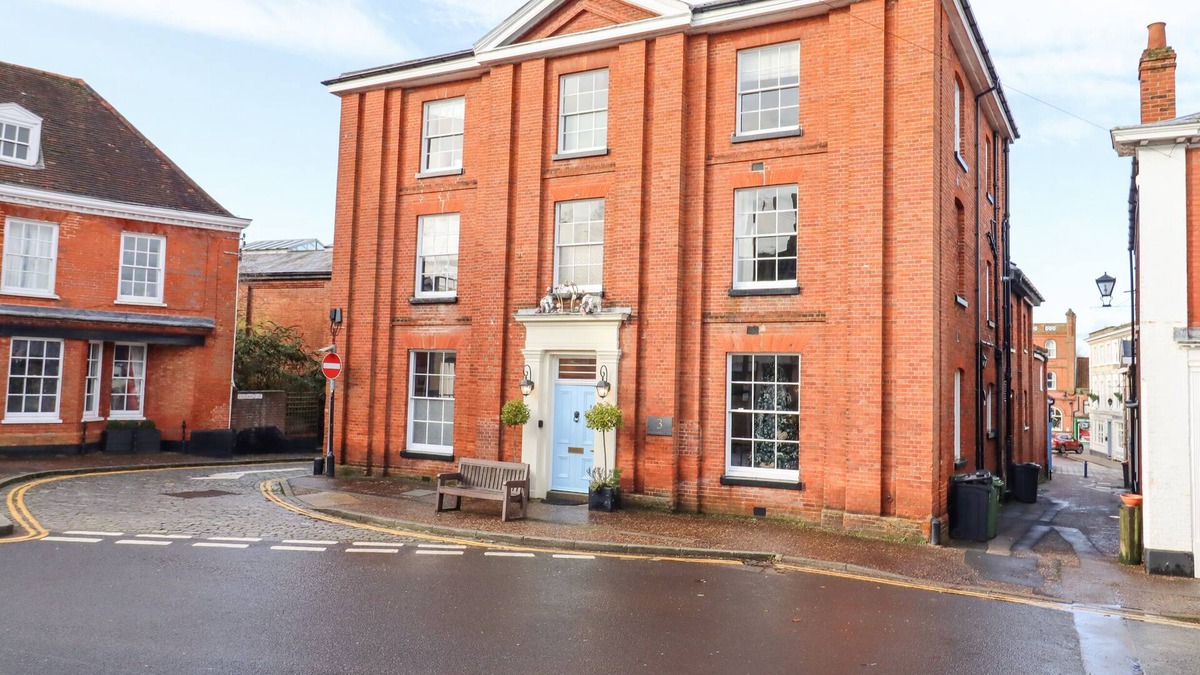 Harleston House | 3 OLD MARKET PLACE, family friendly, with open fire in Harleston