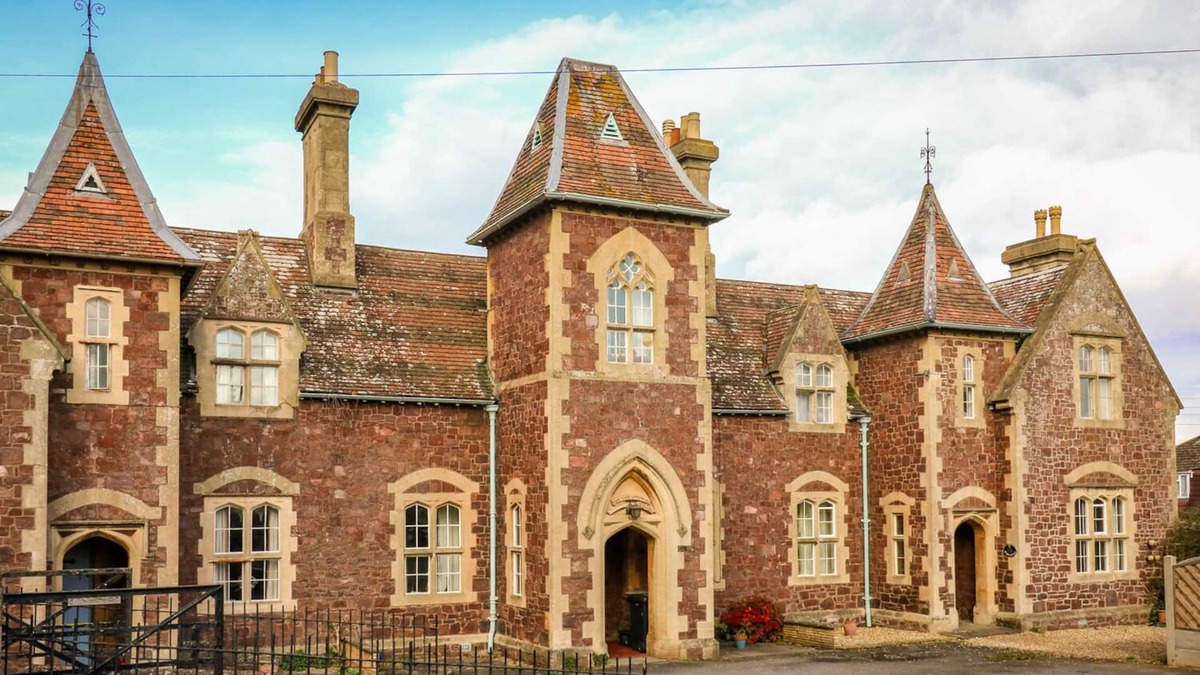 Dunster Cottage | 3 OLD POLICE STATION, pet friendly, with open fire in Dunster