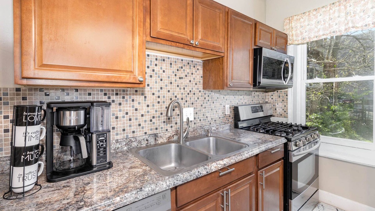 Corryville House | 3 or 4 bdrm Restored Home near Univ. of Cincinnati