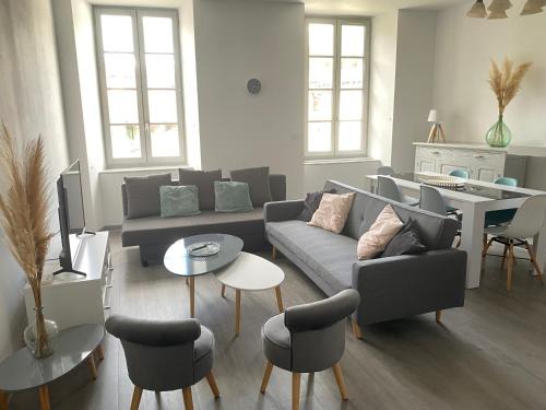Foix Apartment | 3 pièces spacieux plein centre, parking,clim, terrasse, jardin