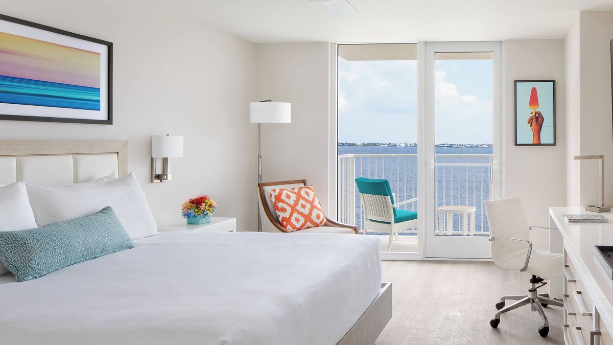 Charlotte Harbor Hotel | 3 Premium Room by the Harbor – Great Location for Walks, Dining, and Sunsets