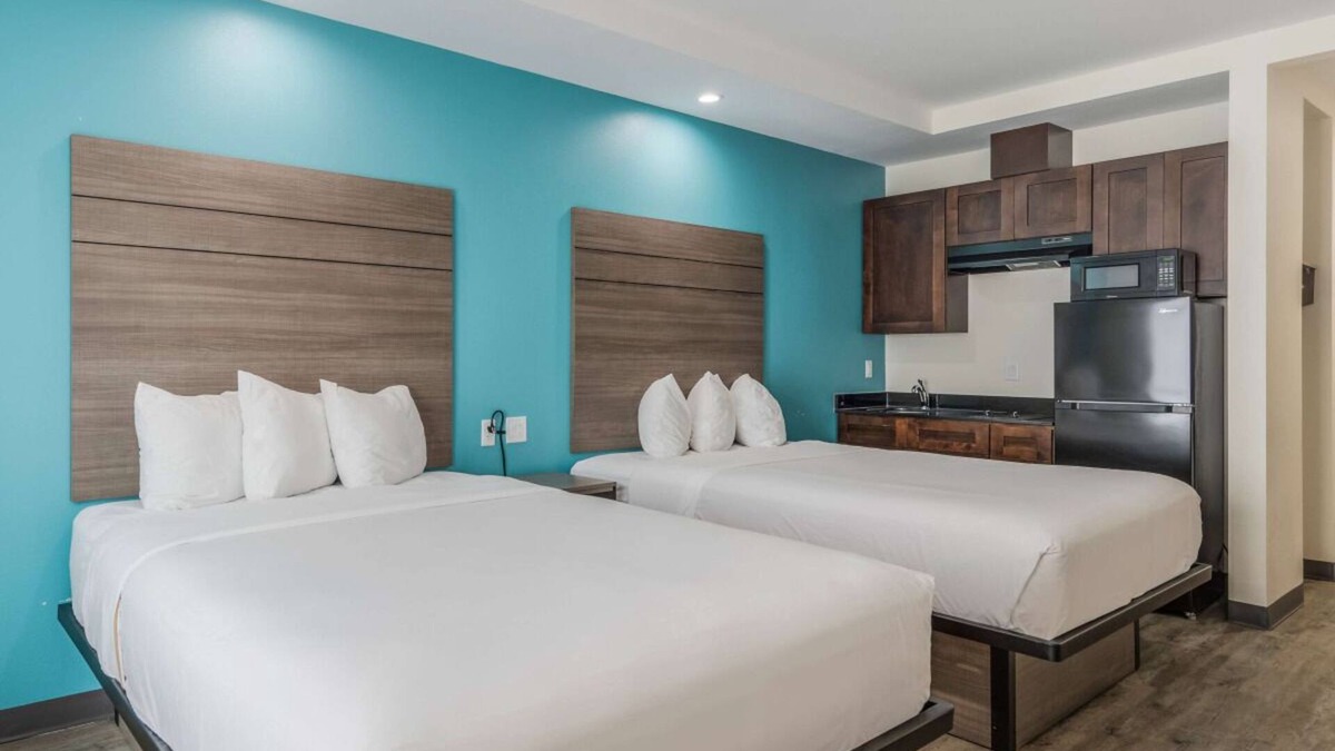 Katy House | 3 Relaxing Units w/ Free Parking & Breakfast, Minutes from Typhoon Texas!